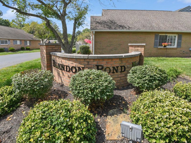 5350 Pond View Drive , Westerville, OH 43081 Photo 26