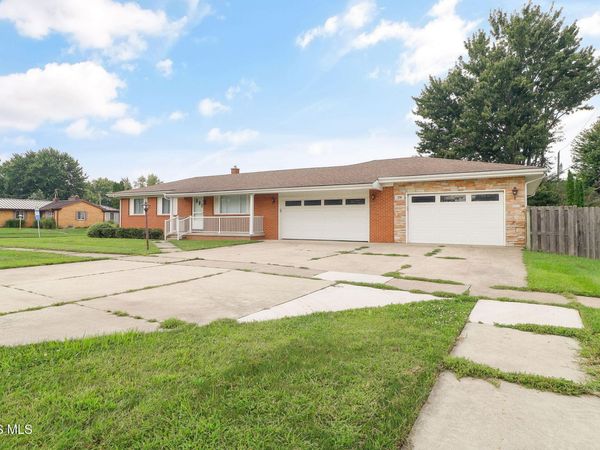 298 S Coy Road , Oregon, OH 43616