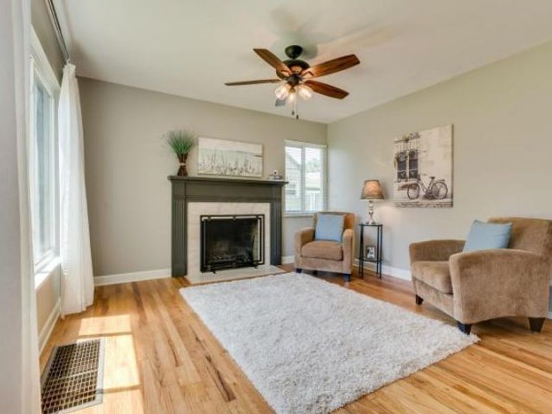 2194 Ridgecliff Road , Columbus, OH 43221 Photo 5