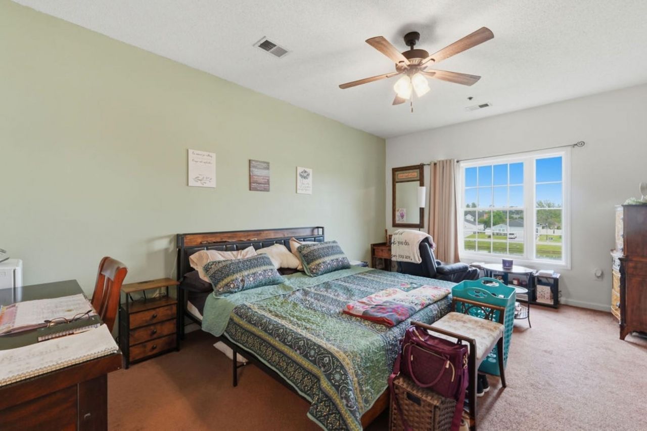 2070 Cross Gate Blvd  Photo 14