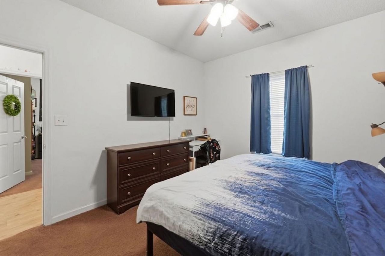 2070 Cross Gate Blvd  Photo 23