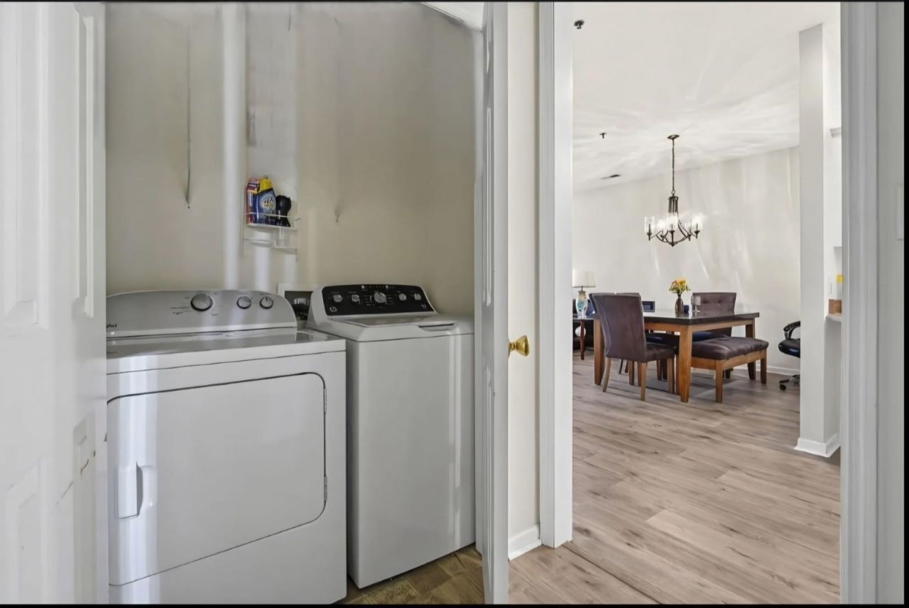 2070 Cross Gate Blvd  Photo 28