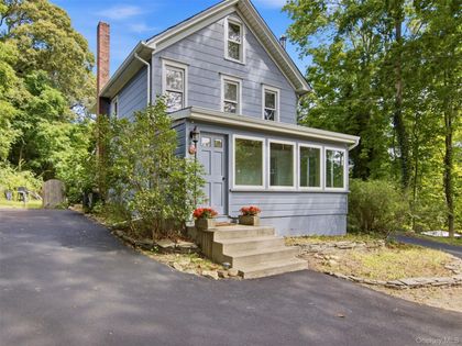 69 Ridgeway Avenue East Setauket, NY 11733