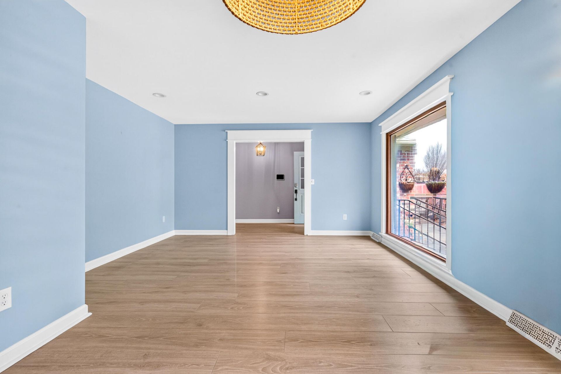 216 Chessington Circle Photo 10