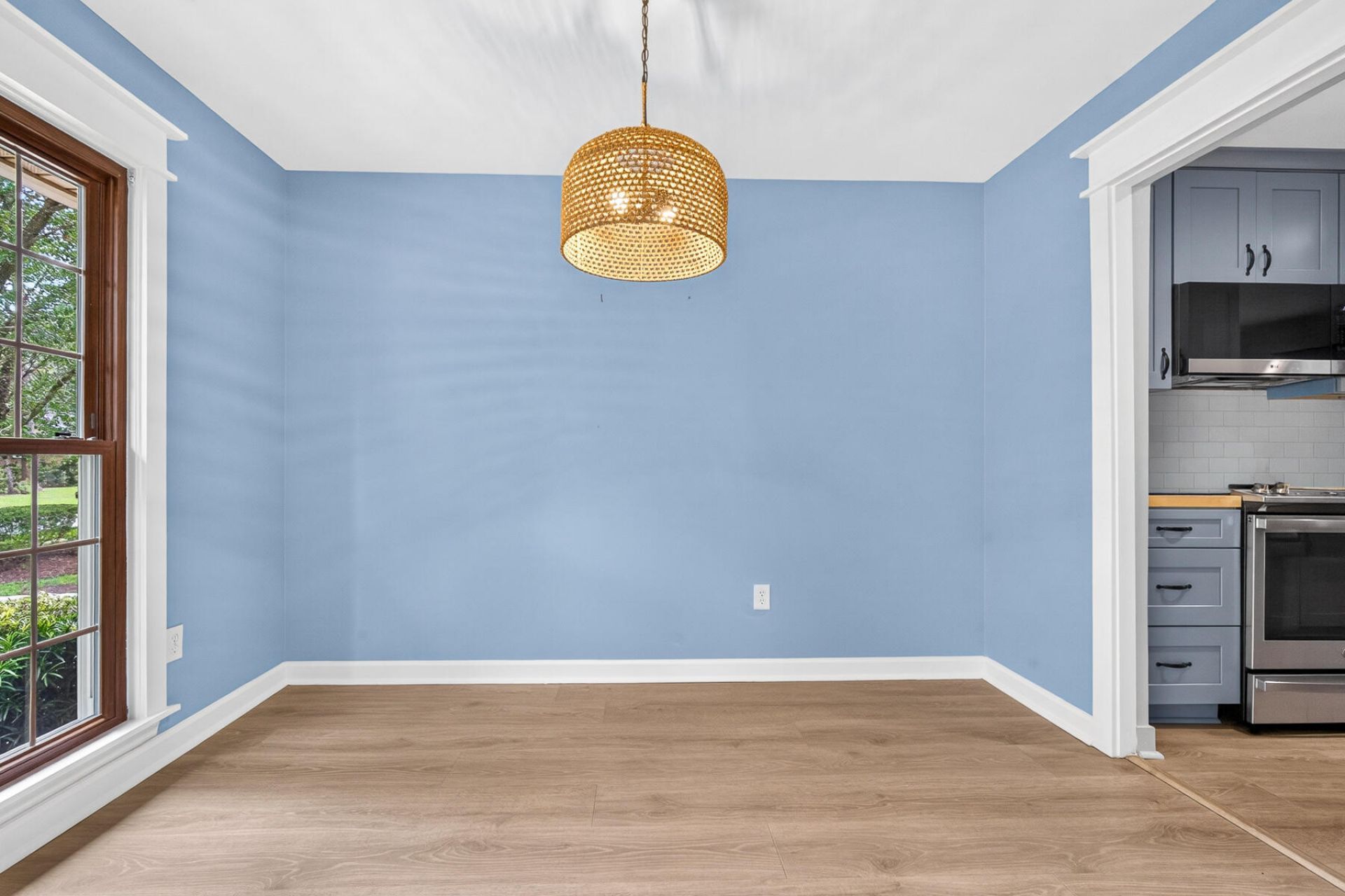 216 Chessington Circle Photo 13