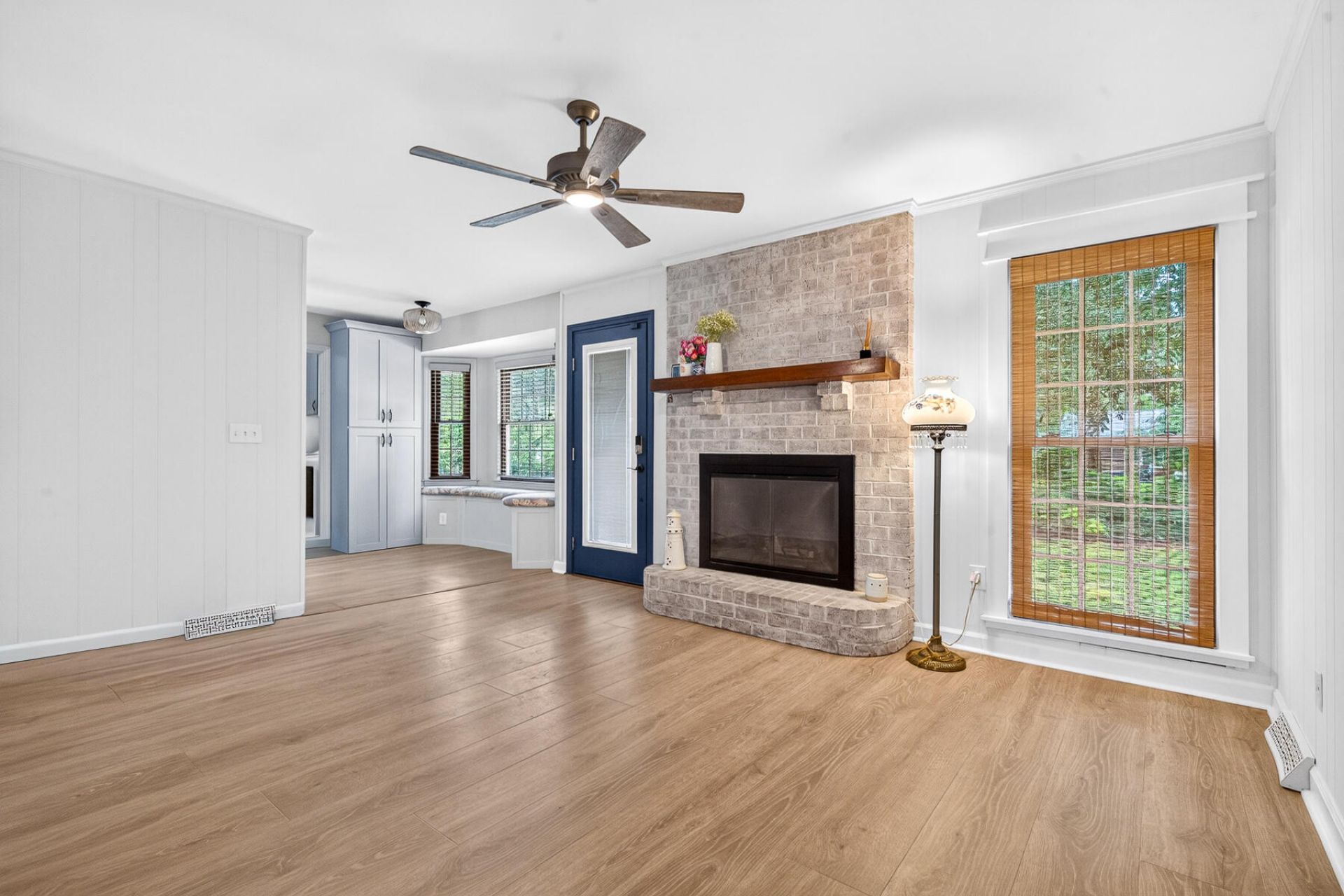 216 Chessington Circle Photo 17