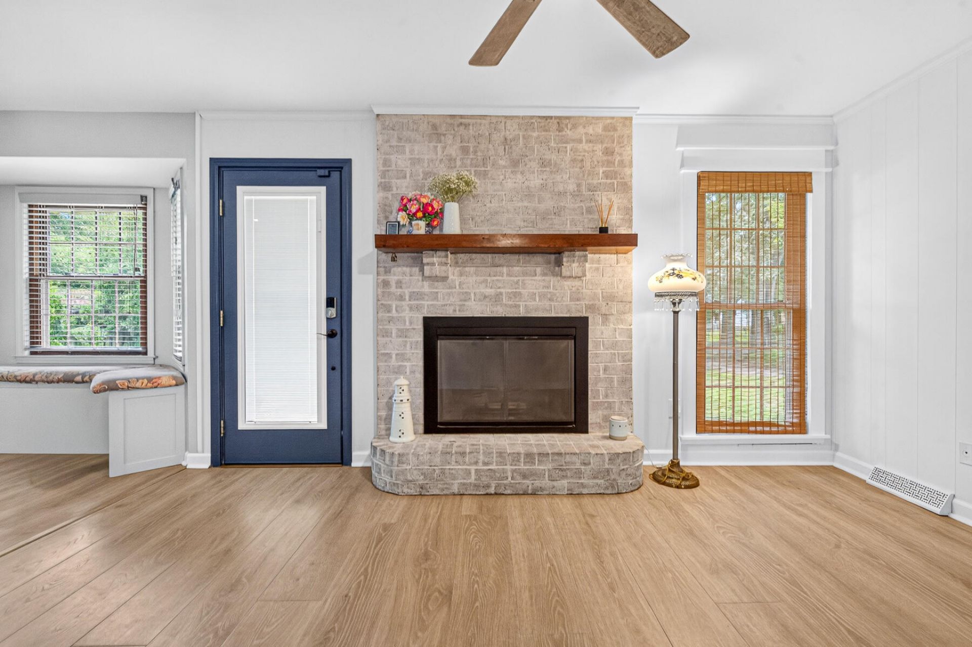 216 Chessington Circle Photo 20