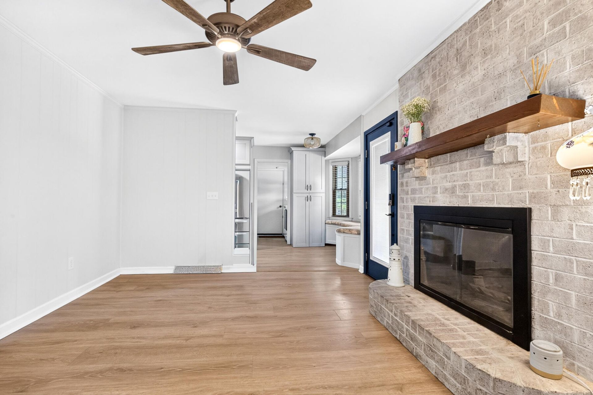216 Chessington Circle Photo 21