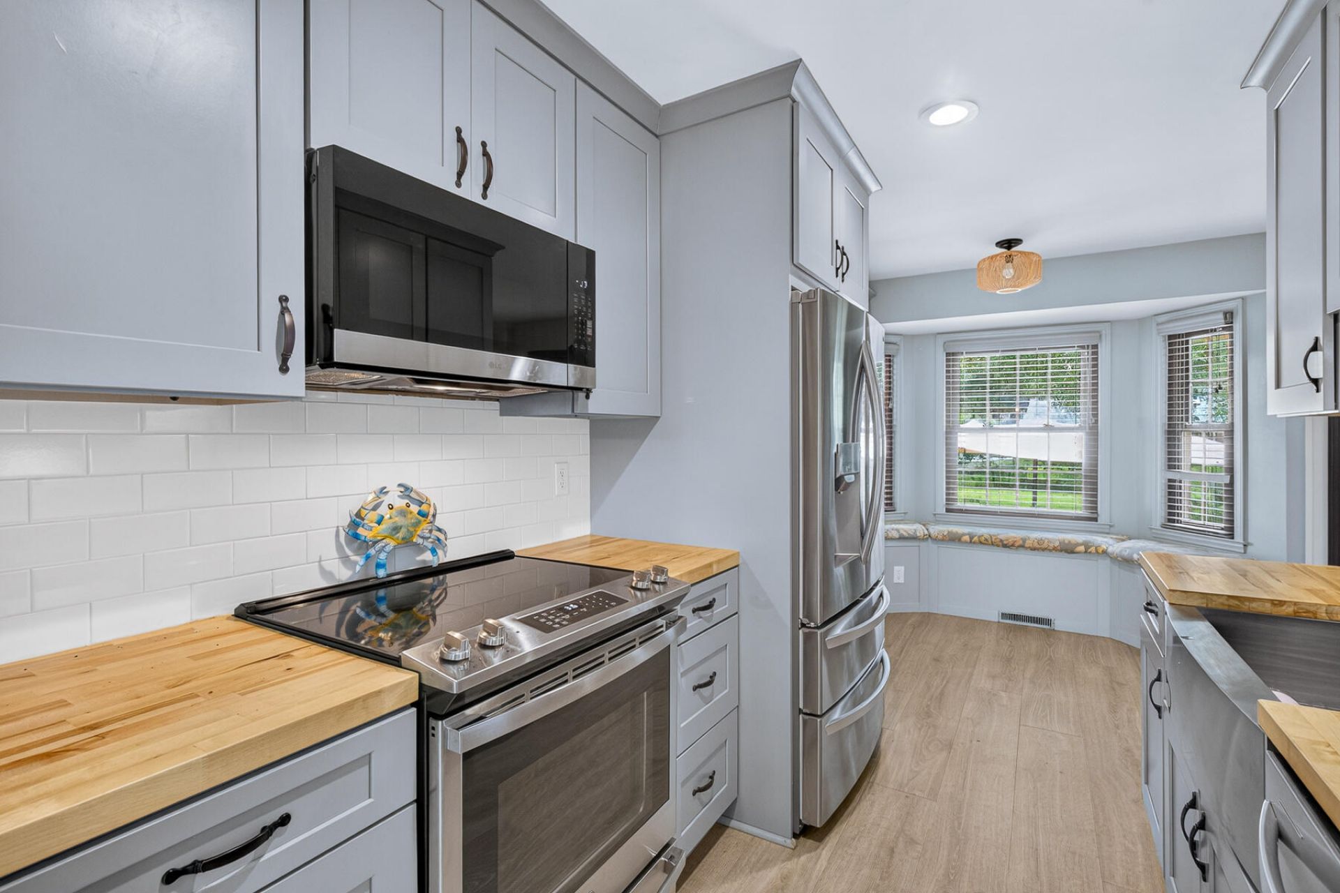 216 Chessington Circle Photo 26