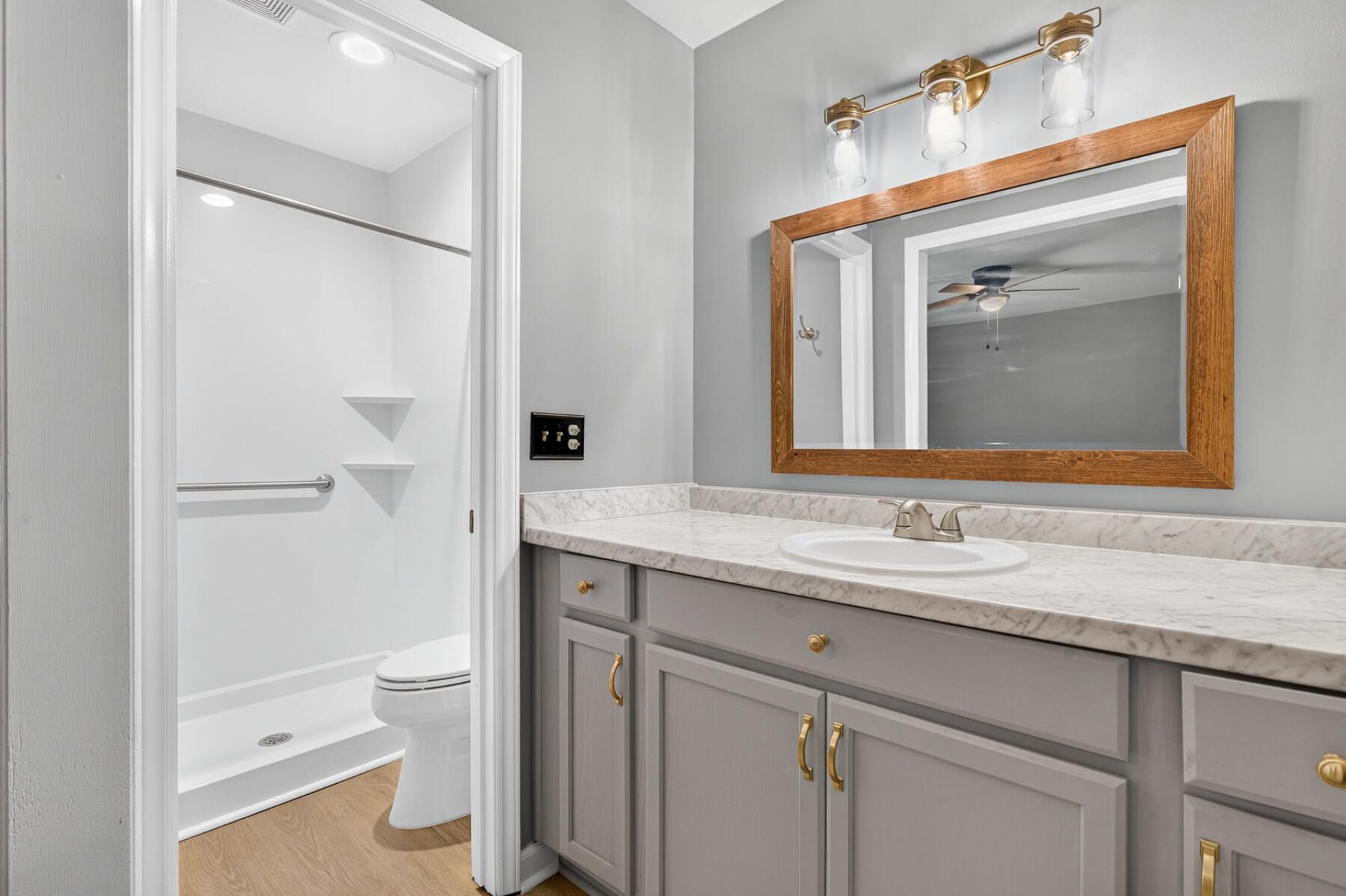216 Chessington Circle Photo 46