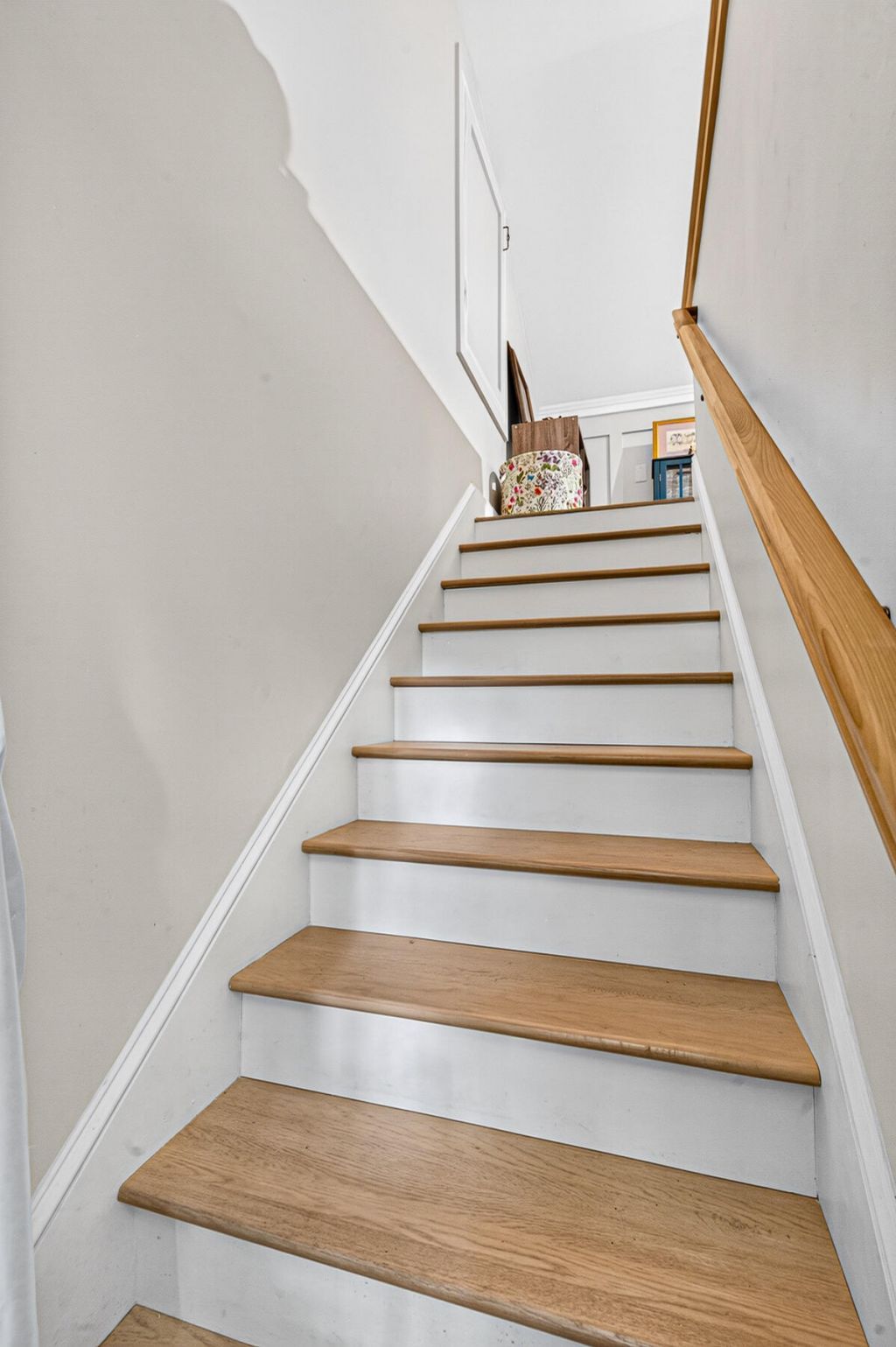 216 Chessington Circle Photo 56