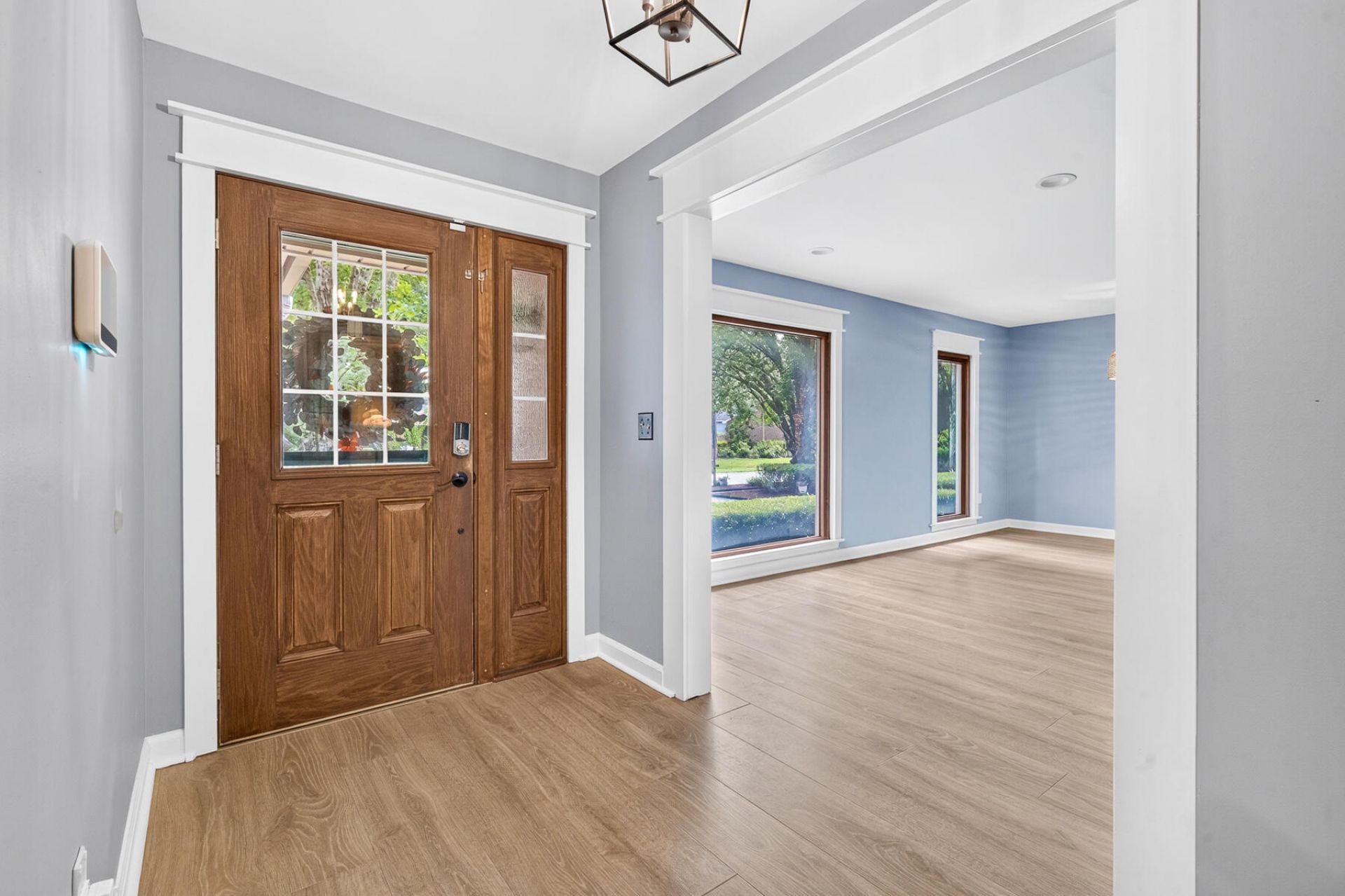 216 Chessington Circle Photo 9