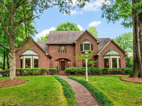 1305 Swanner Court , High Point, NC 27262
