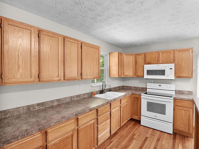 24661 Pole Ridge Road, South Bloomingville, OH 43152 Photo 8