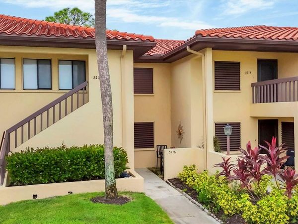 5216 LAKE VILLAGE DRIVE , Unit 71, SARASOTA, FL 34235