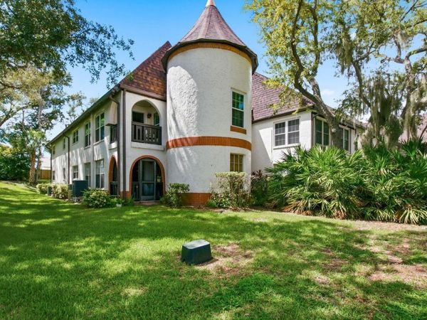 230 N BAYSHORE BOULEVARD , Unit 207, CLEARWATER, FL 33759
