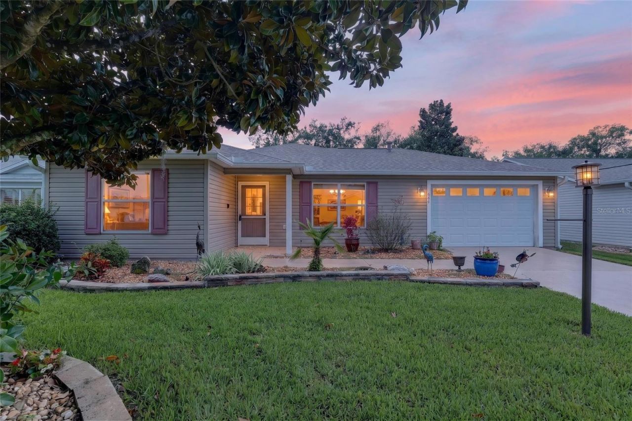 644 Ellsworth Way , The Villages, FL 32162 Main Photo