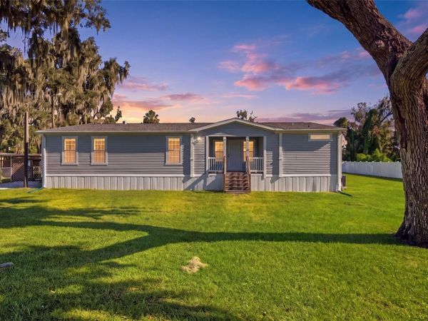 204 E KEYSVILLE ROAD , PLANT CITY, FL 33567