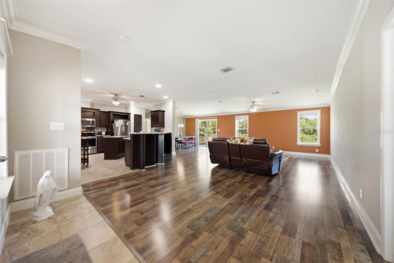204 E Keysville Road, Plant City, FL 33567 Photo