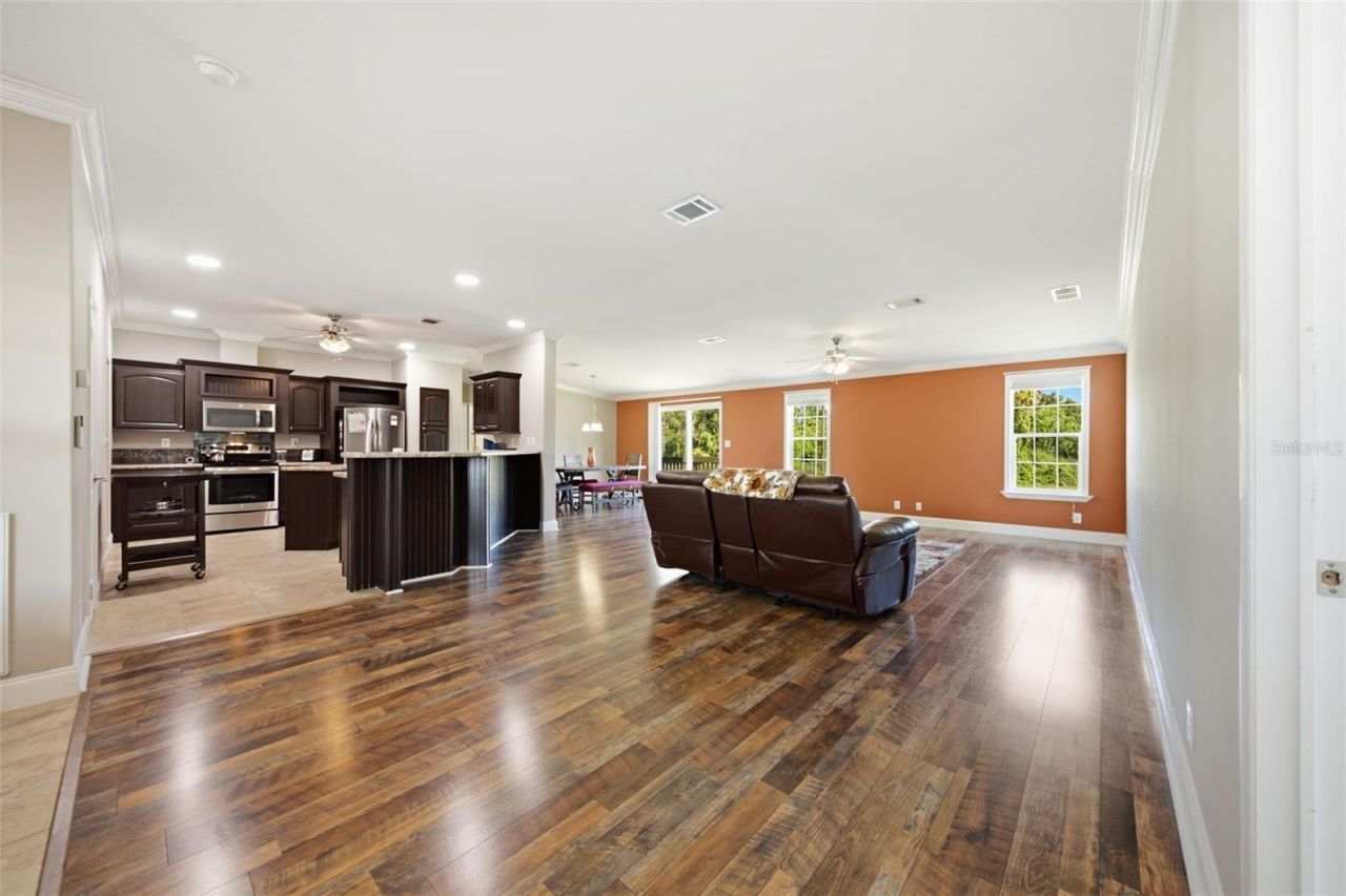 204 E Keysville Road, Plant City, FL 33567 Photo