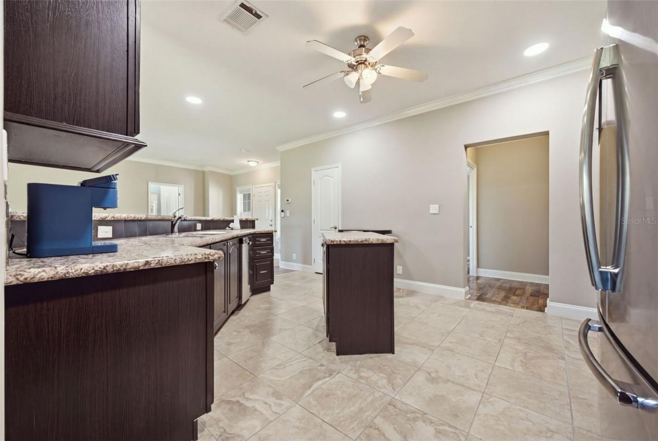 204 E Keysville Road, Plant City, FL 33567 Photo