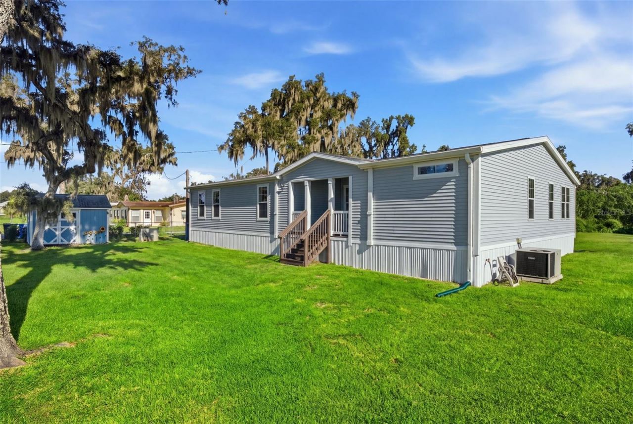 204 E Keysville Road, Plant City, FL 33567 Photo