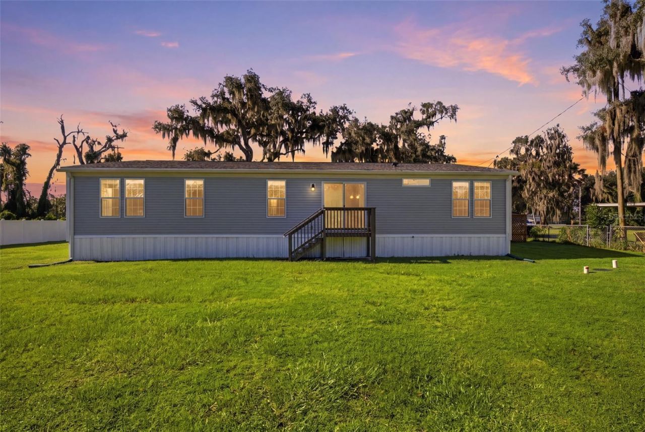 204 E Keysville Road, Plant City, FL 33567 Photo