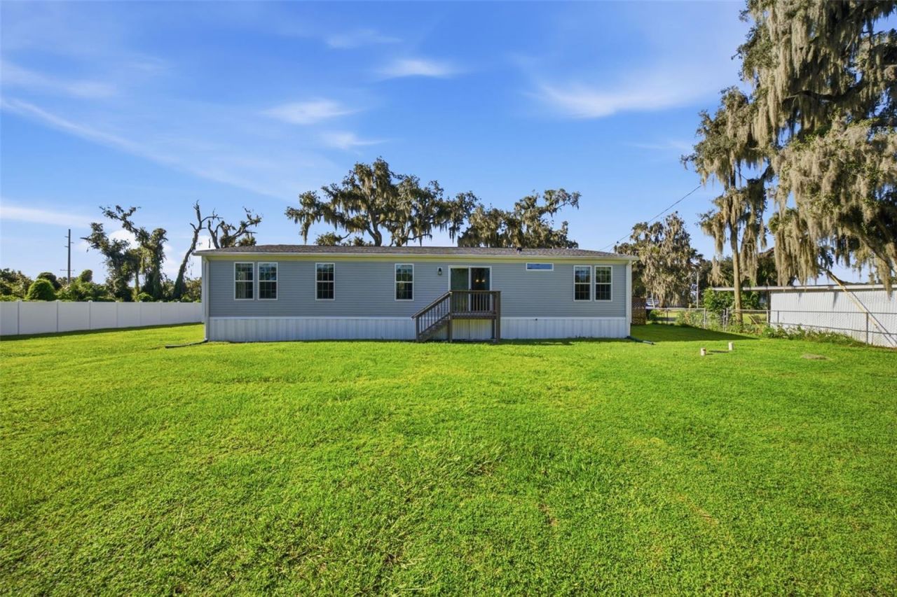 204 E Keysville Road, Plant City, FL 33567 Photo