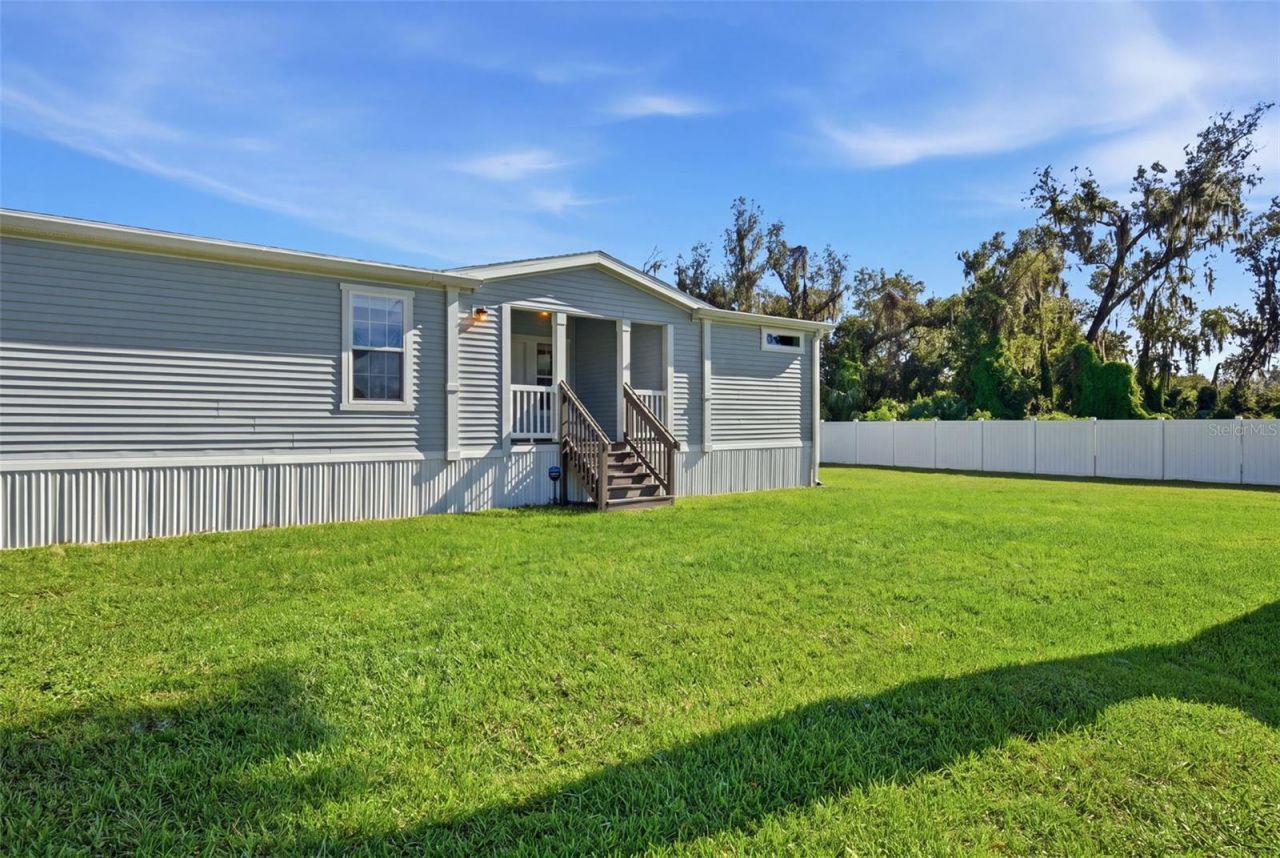 204 E Keysville Road, Plant City, FL 33567 Photo