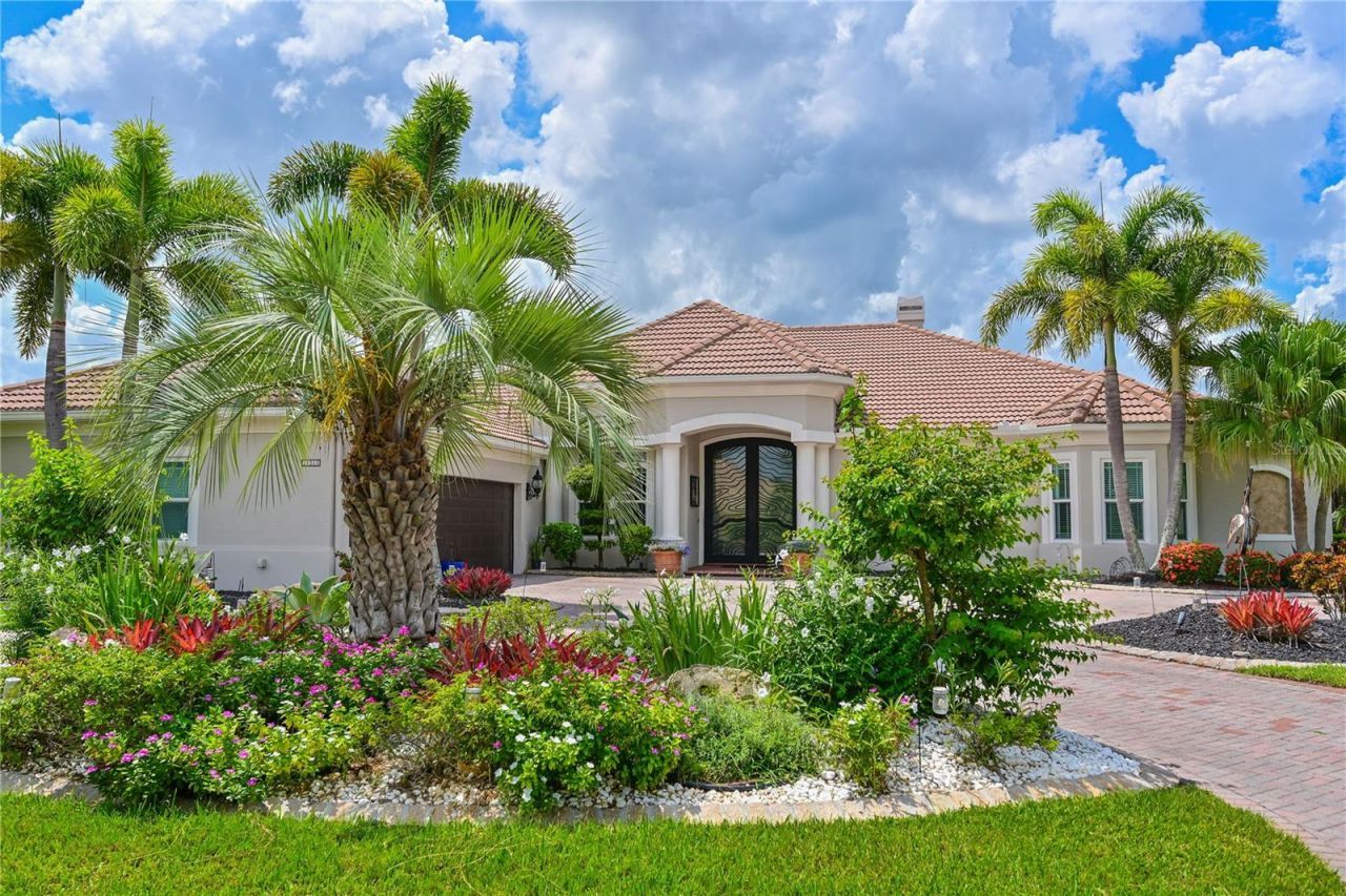 11515 Savannah Lakes Drive, Parrish, FL 34219 Photo