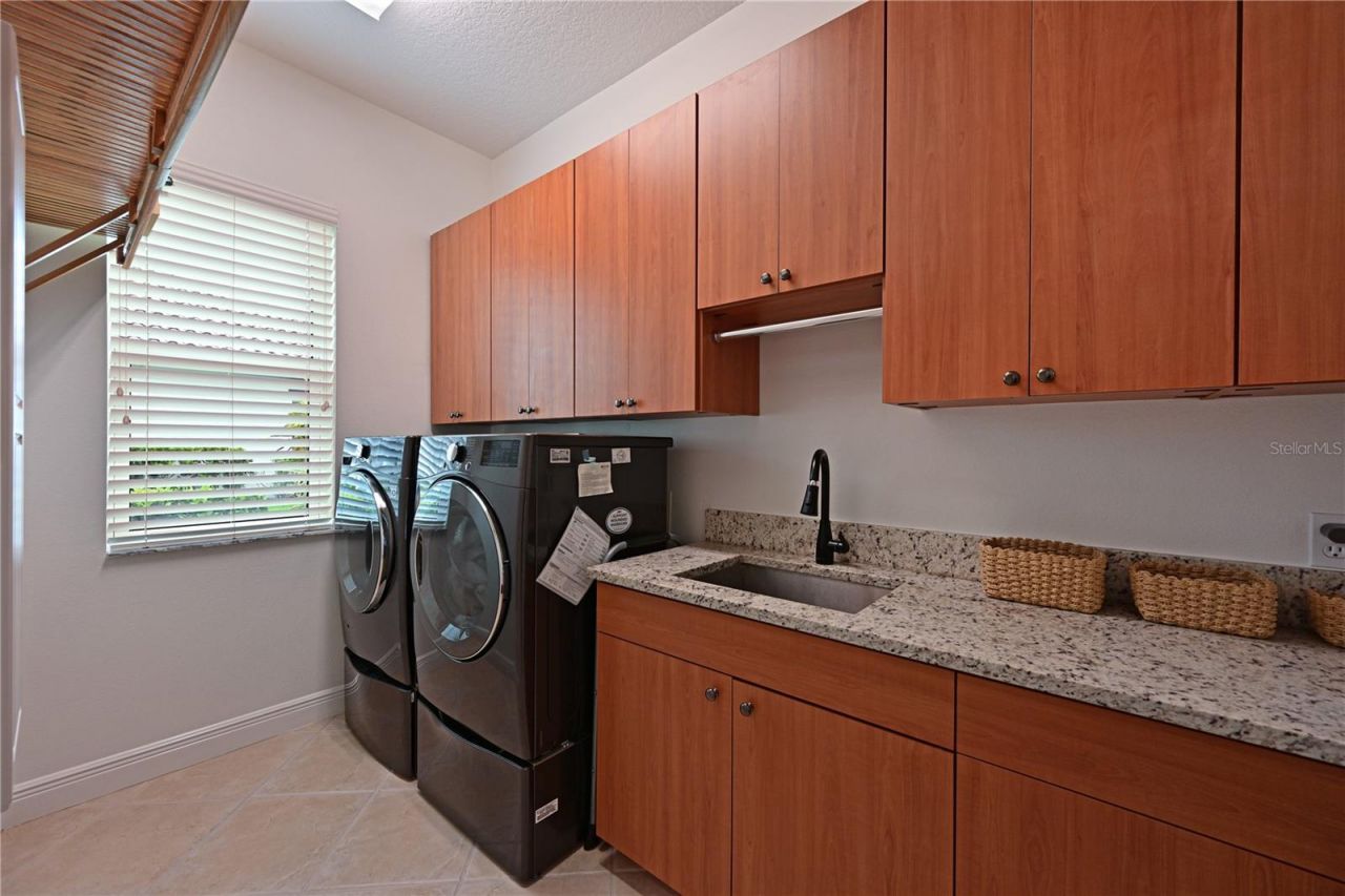 11515 Savannah Lakes Drive, Parrish, FL 34219 Photo