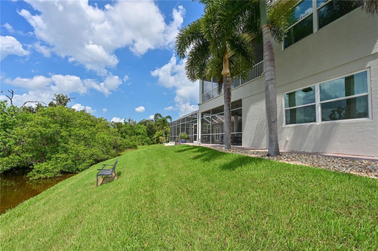 11515 Savannah Lakes Drive, Parrish, FL 34219 Photo