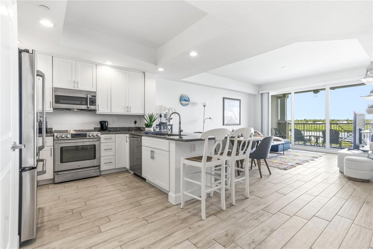 19519 Gulf Boulevard, Unit 403, Indian Shores, FL 33785 Photo