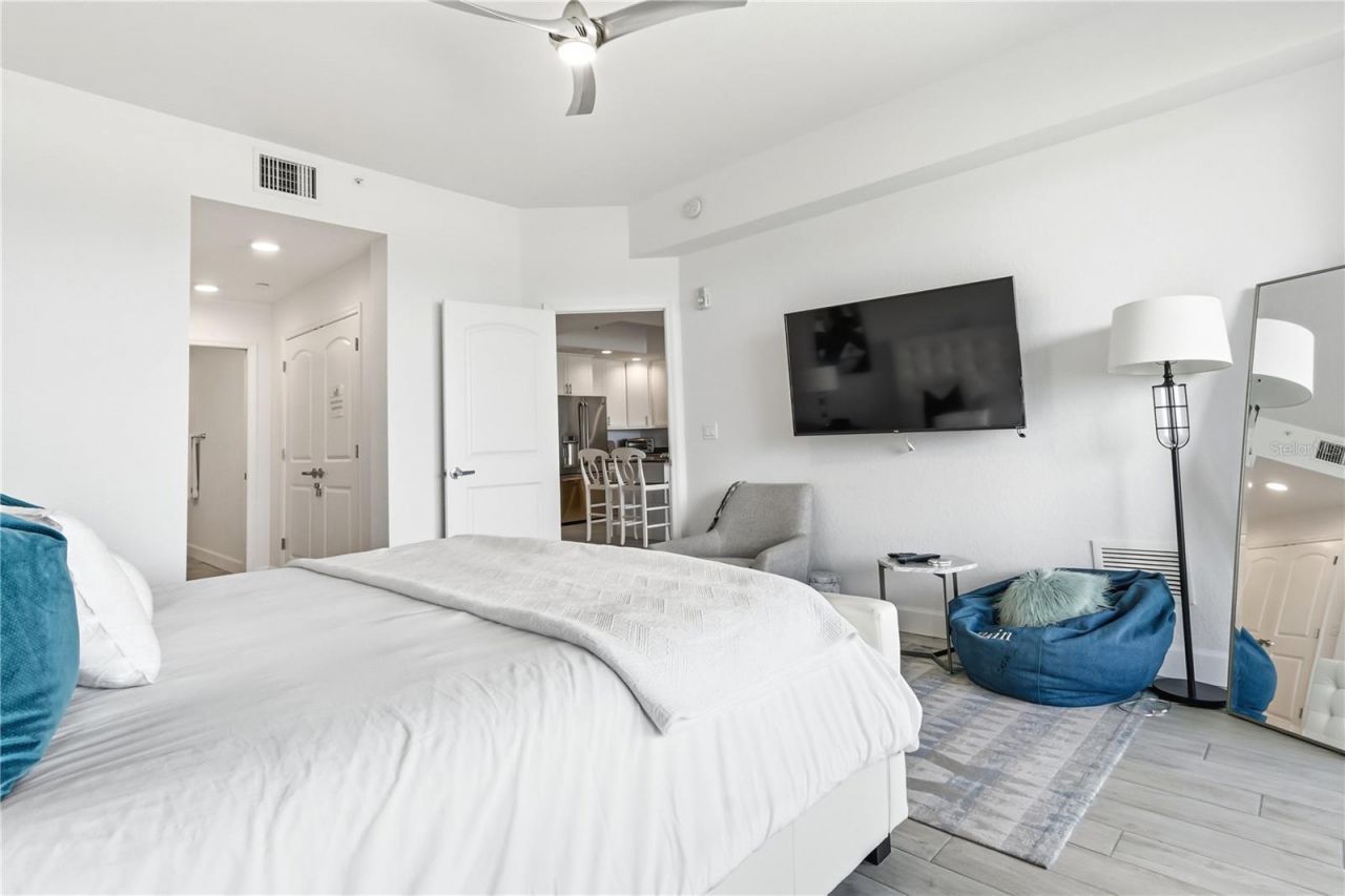 19519 Gulf Boulevard, Unit 403, Indian Shores, FL 33785 Photo