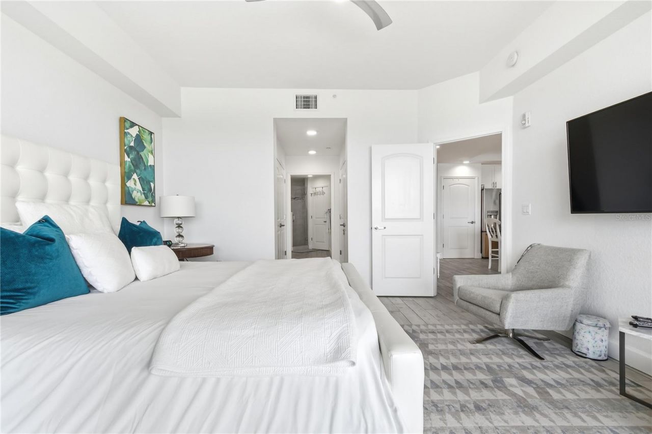 19519 Gulf Boulevard, Unit 403, Indian Shores, FL 33785 Photo