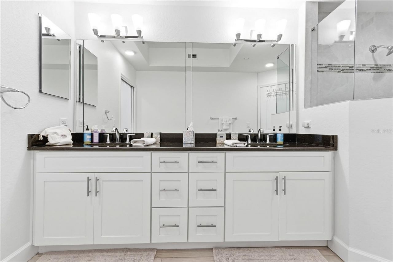 19519 Gulf Boulevard, Unit 403, Indian Shores, FL 33785 Photo