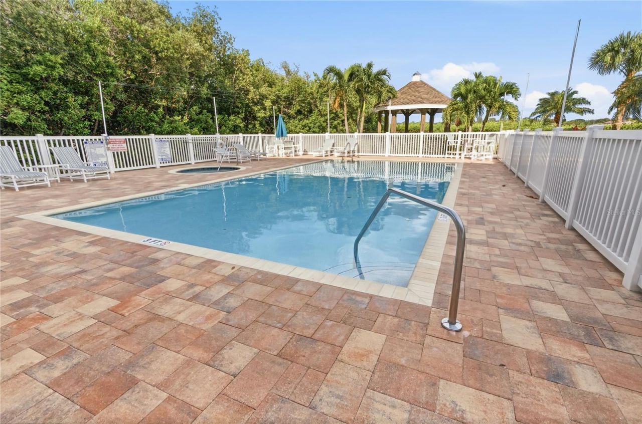 19519 Gulf Boulevard, Unit 403, Indian Shores, FL 33785 Photo