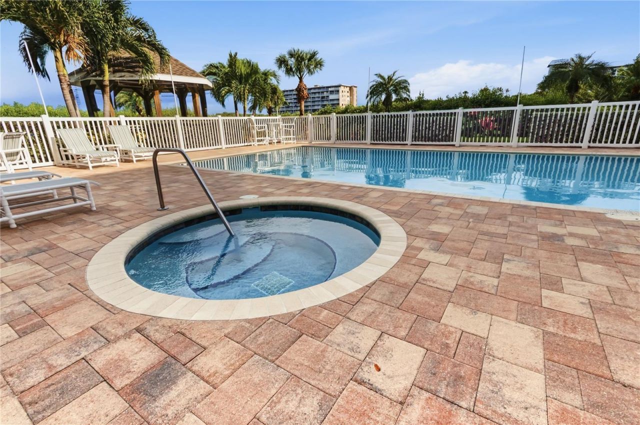 19519 Gulf Boulevard, Unit 403, Indian Shores, FL 33785 Photo