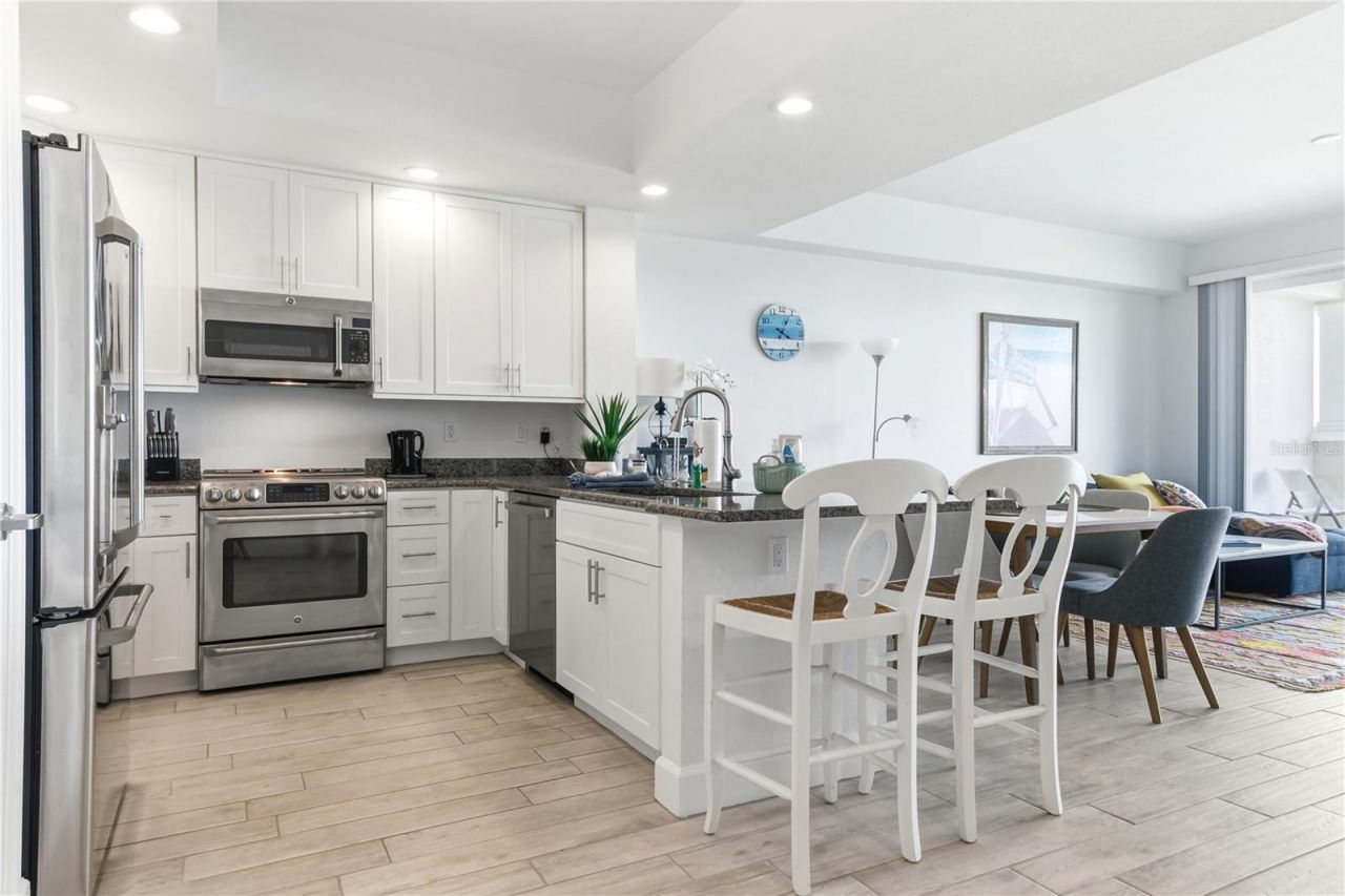 19519 Gulf Boulevard, Unit 403, Indian Shores, FL 33785 Photo