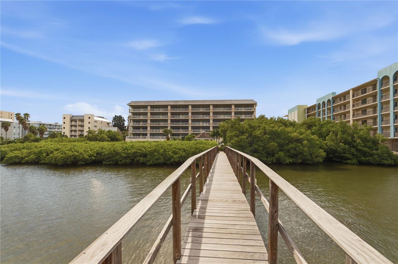19519 Gulf Boulevard, Unit 403, Indian Shores, FL 33785 Photo