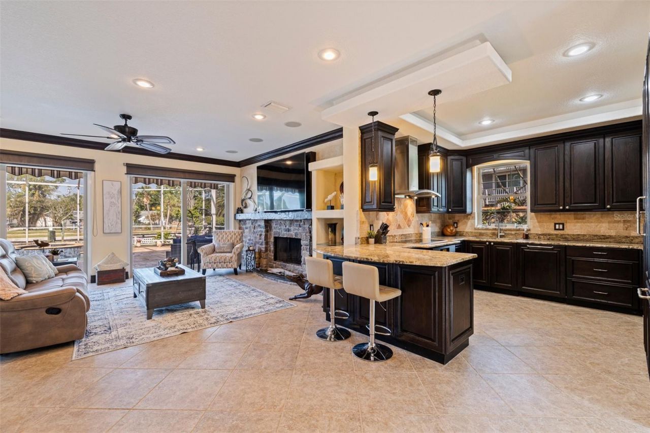 3931 Pompano Drive Se, Saint Petersburg, FL 33705 Photo