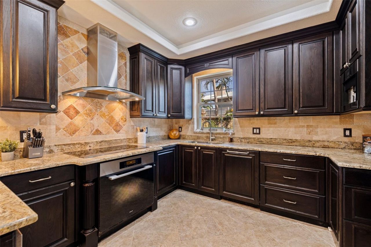 3931 Pompano Drive Se, Saint Petersburg, FL 33705 Photo
