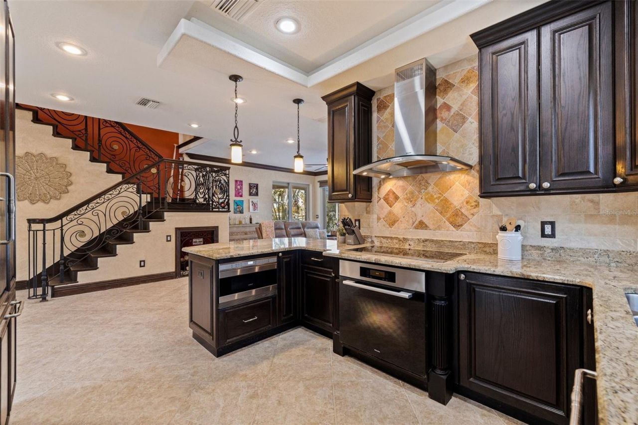 3931 Pompano Drive Se, Saint Petersburg, FL 33705 Photo