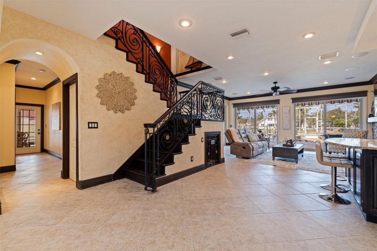 3931 Pompano Drive Se, Saint Petersburg, FL 33705 Photo