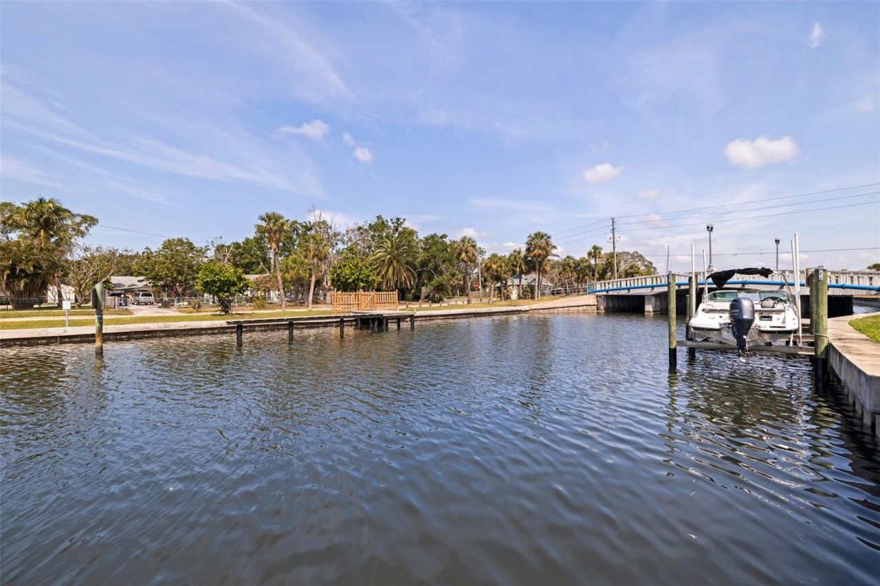 3931 Pompano Drive Se, Saint Petersburg, FL 33705 Photo