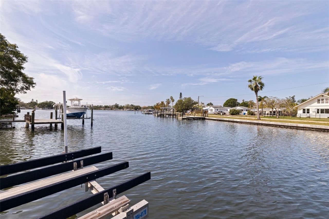 3931 Pompano Drive Se, Saint Petersburg, FL 33705 Photo