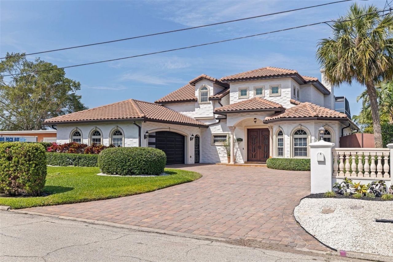 3931 Pompano Drive Se, Saint Petersburg, FL 33705 Photo