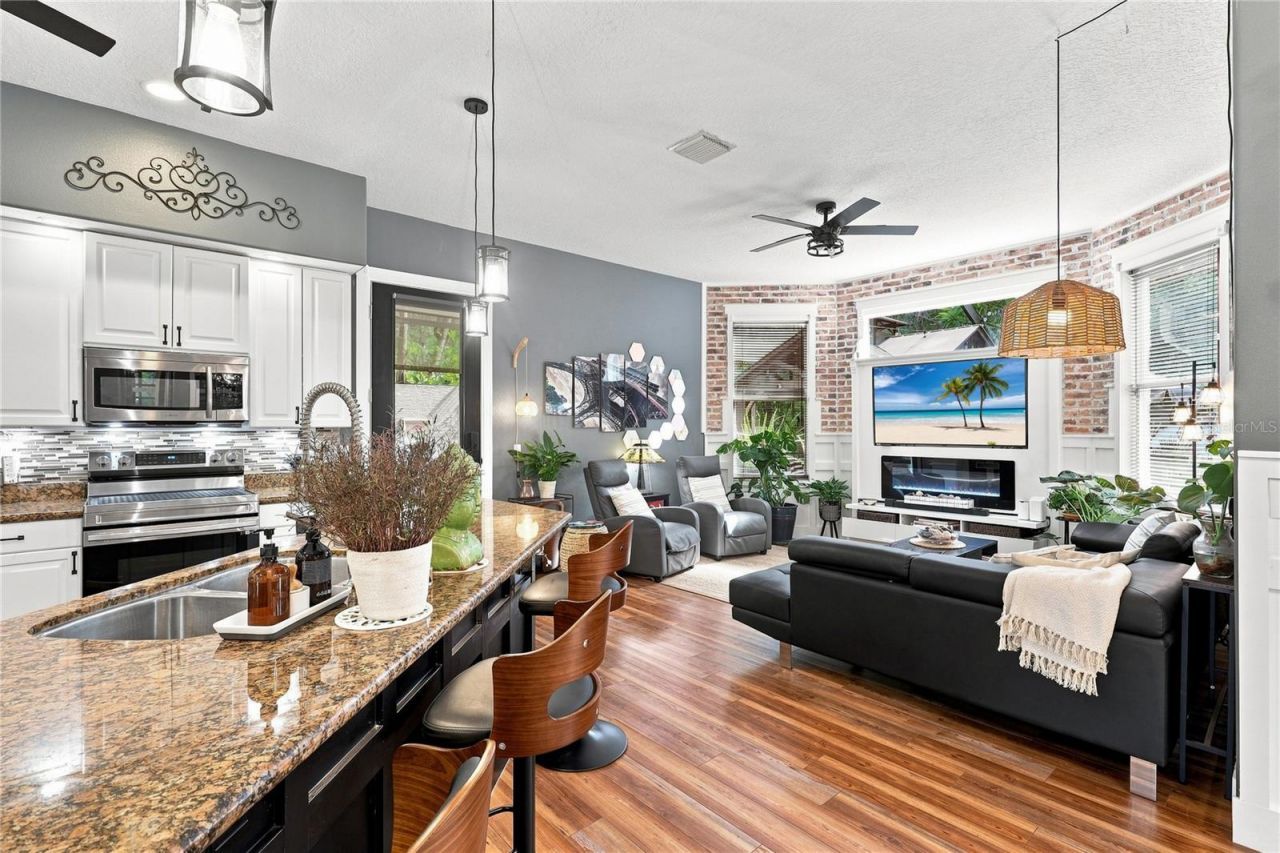 5301 Anthony Lane , Sarasota, FL 34233 Photo