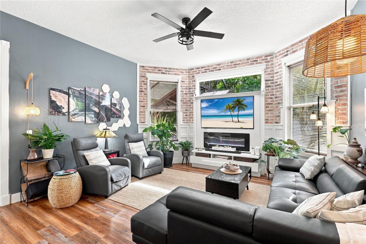 5301 Anthony Lane , Sarasota, FL 34233 Photo