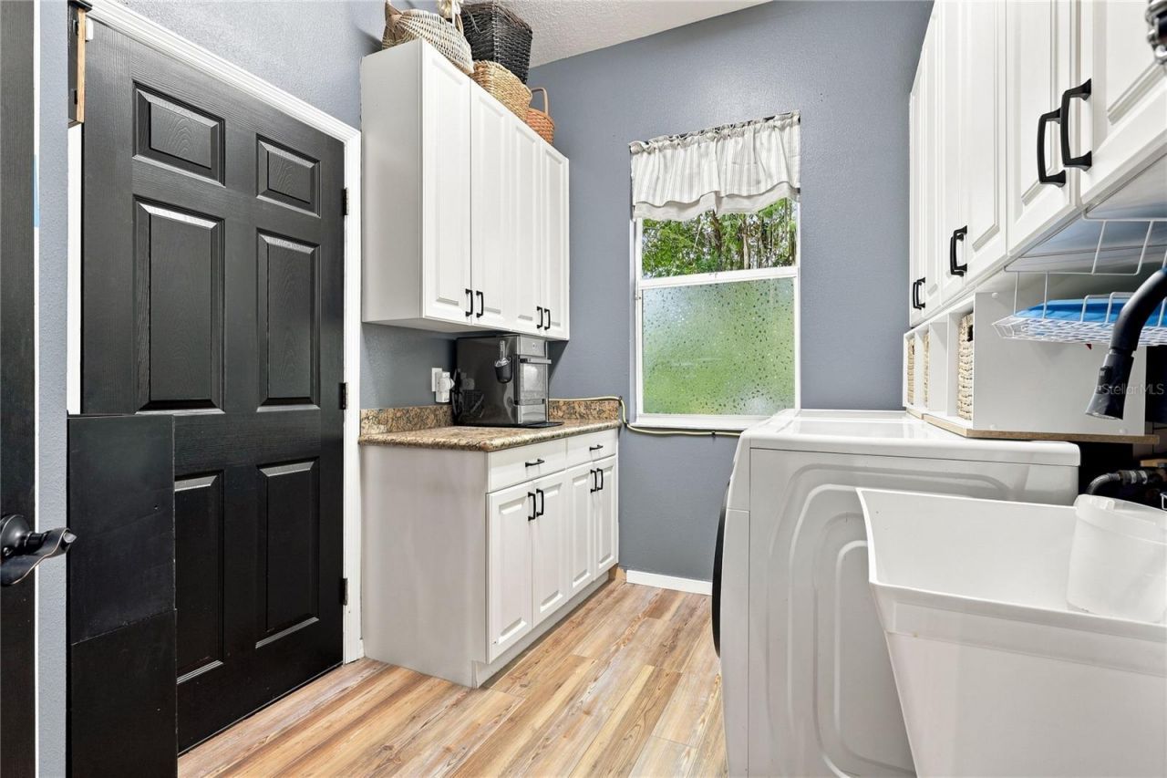 5301 Anthony Lane , Sarasota, FL 34233 Photo